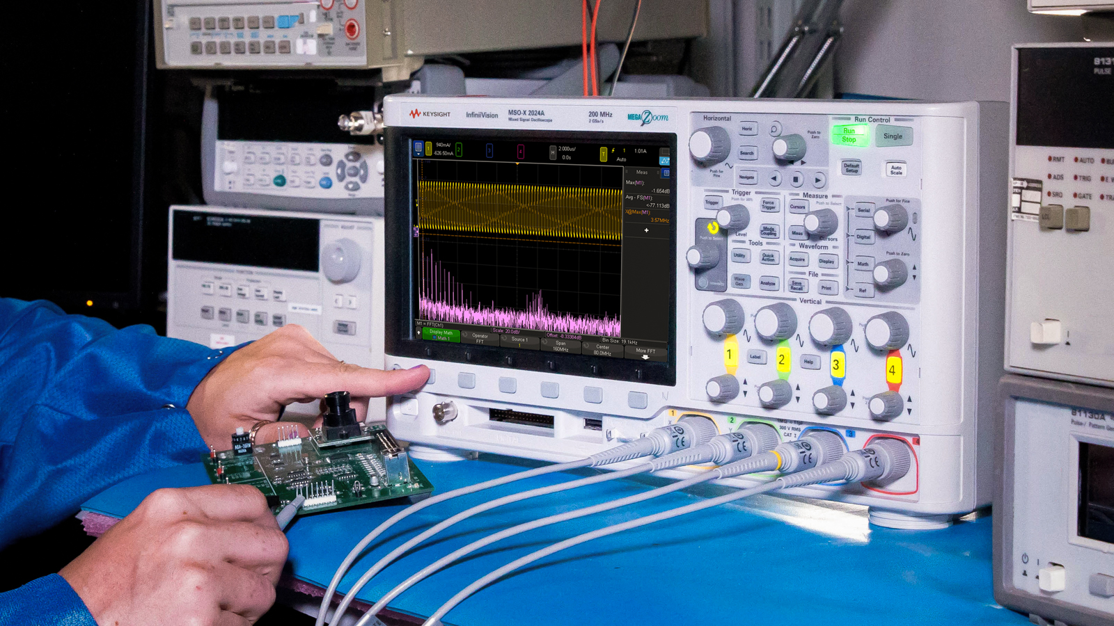 2000X_application_shot_1_1600x900