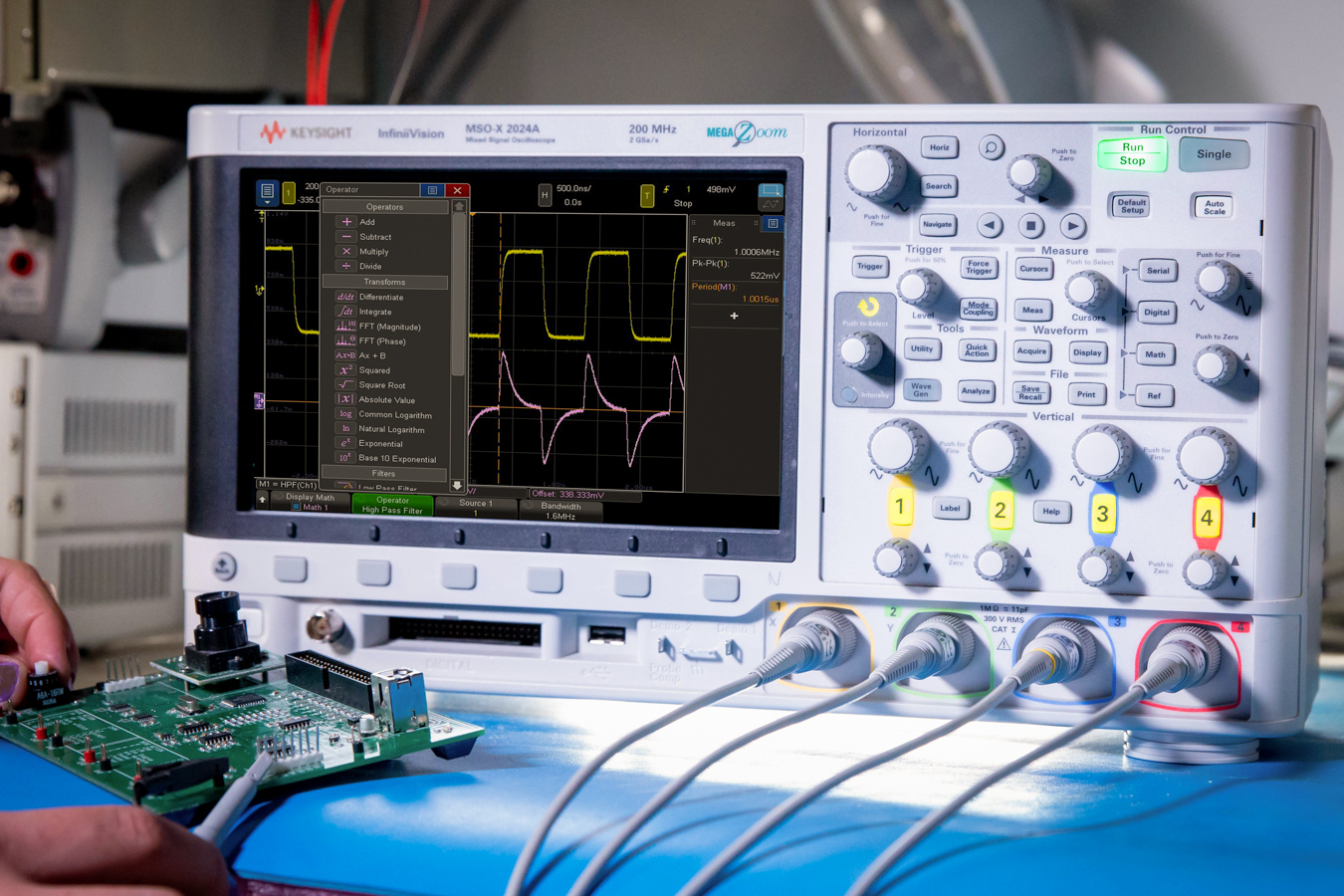 2000X_application_shot_2_1600x900