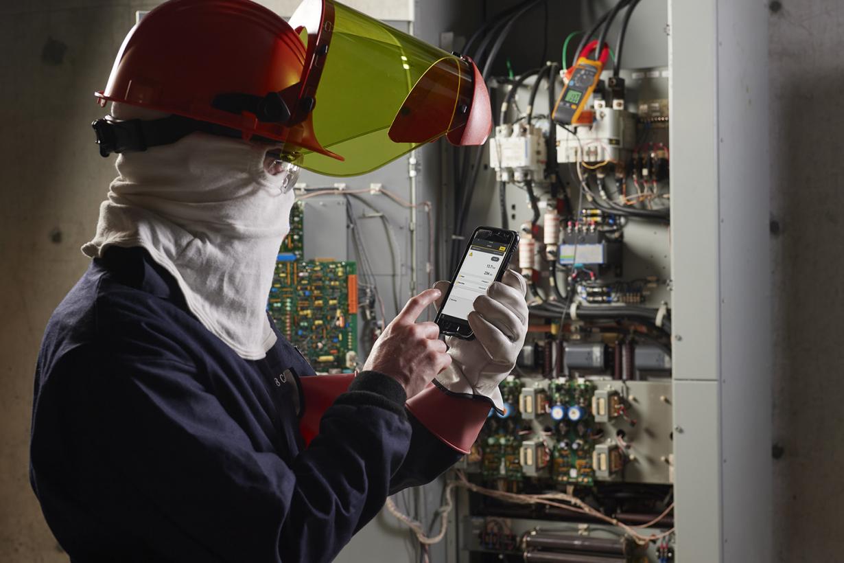 Fluke 378FC谐波与能效筛查钳表