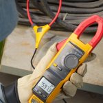 Fluke 381 远程显示直均方根交流/直流钳形表 ，采用 iFlex™